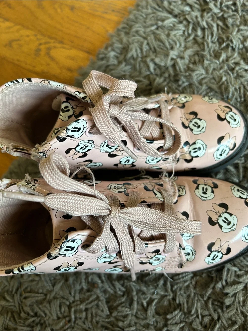 Minnie preowned size